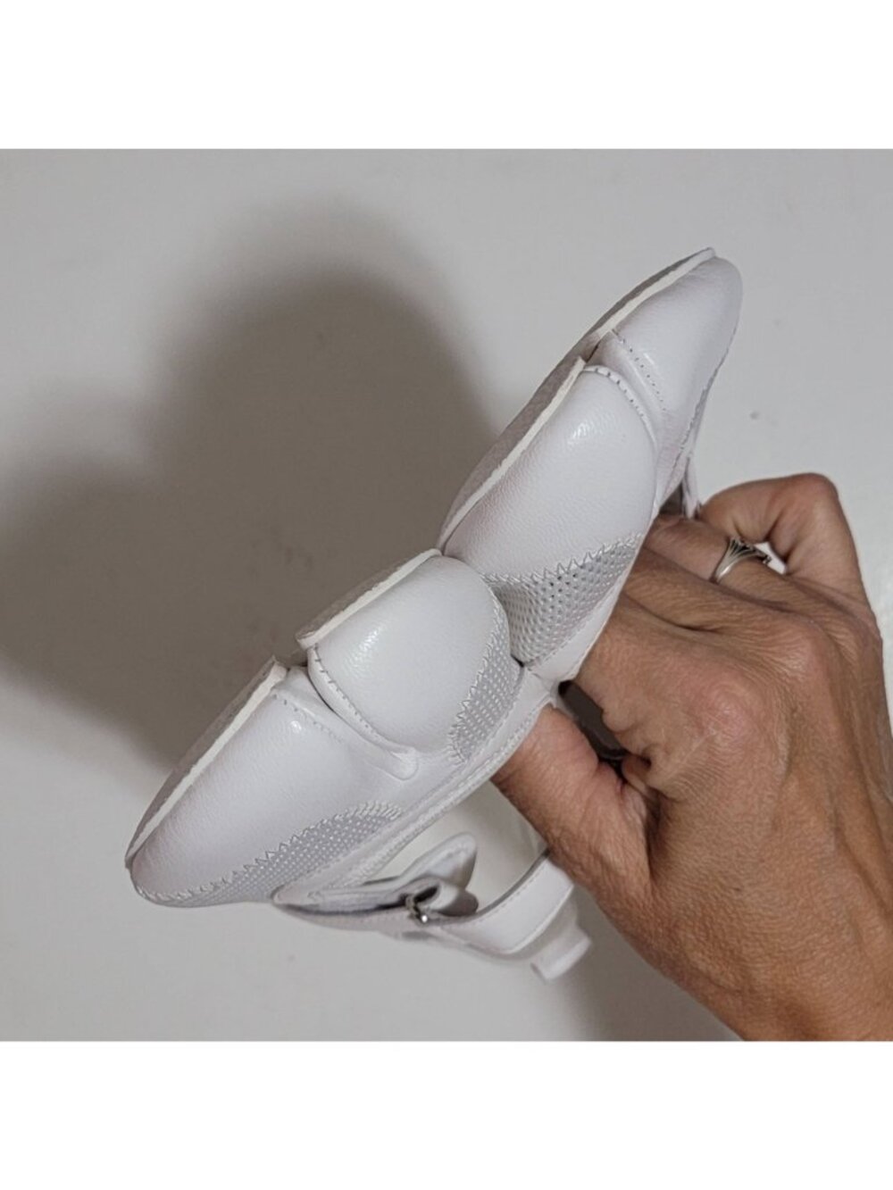NEW Anthropologie Jeffrey Campbell Thalion Split Toe Mary Jane White Womens 7 - Picture 6 of 9